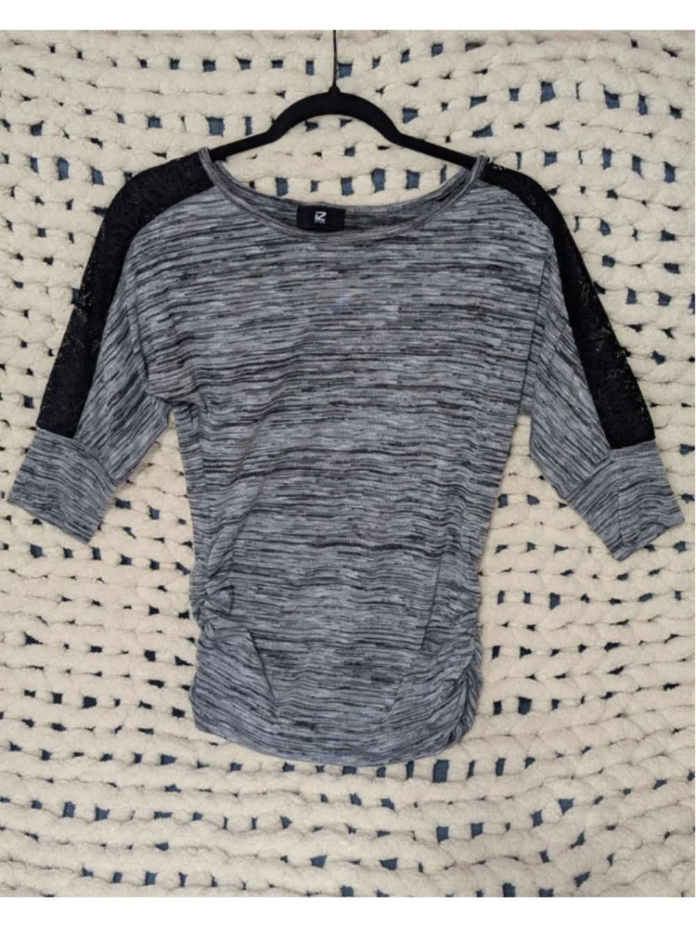 IZ Byer Gray Knit Top w/ Mesh Sleeves | Women’s Medium